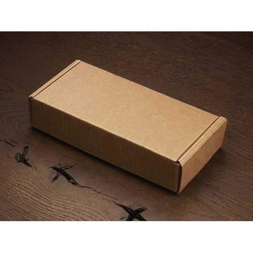 Drewniana podstawka pod telefon