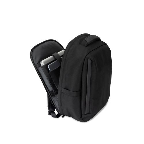 YANGON BPACK. Mochila antirrobo, en sarga con revestimiento hidrófugo y poliéster reciclado 600D, para portátil de 17.3"