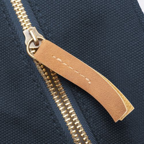 Recycled canvas beauty case with side handle