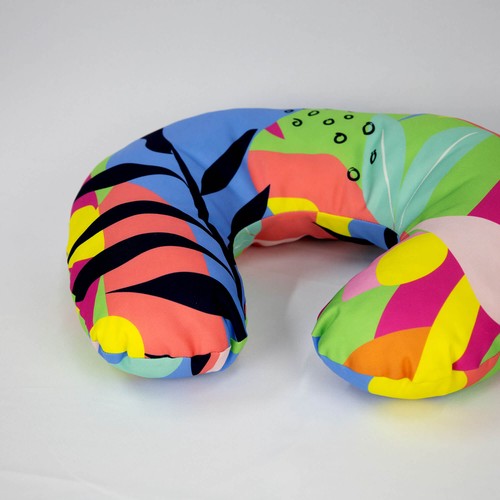 CUSTOMIZABLE TRAVEL CUSHION