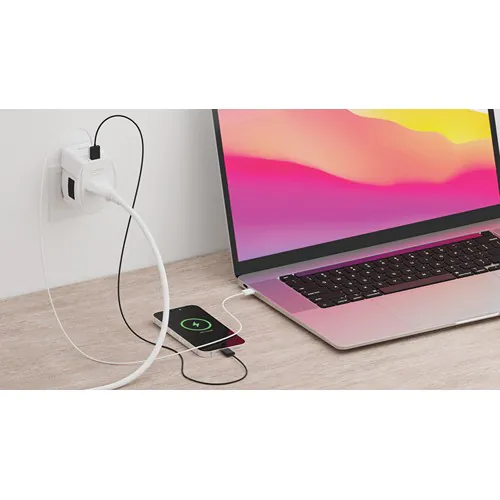 SKROSS MUV Wereldreisadapter 65W PD met USB C-kabel SKROSS MUV Wereldreisadapter 65W PD met USB C-kabel
