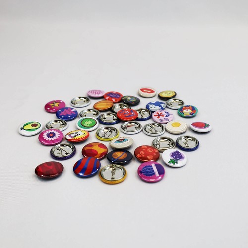 CUSTOMIZABLE 25MM BADGE