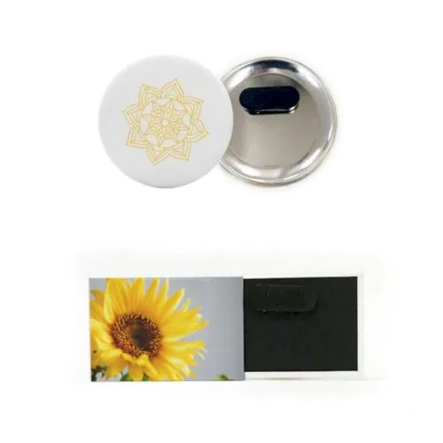 Badge AIMANTÉ - Rectangle Finition Brillant 45 x 68 mm Badge AIMANTÉ - Rectangle Finition Brillant 45 x 68 mm