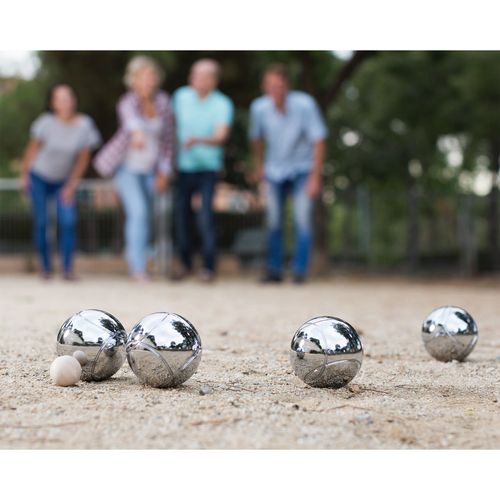 pétanque balls