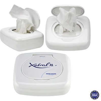 Plastic box with 20 refreshing wipes Plastic box with 20 refreshing wipes