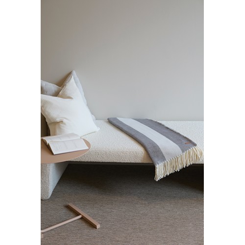 VINGA Tella Aware™ polylana® blanket VINGA Tella Aware™ polylana® blanket