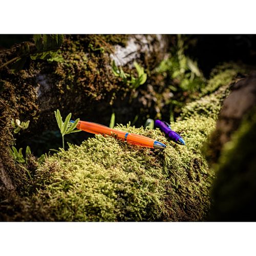 SWING rPET. Stylo bille en PET recyclé (100% rPET) avec attache métallique