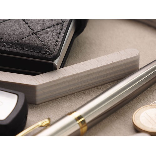 Drewniany organizer na biurko