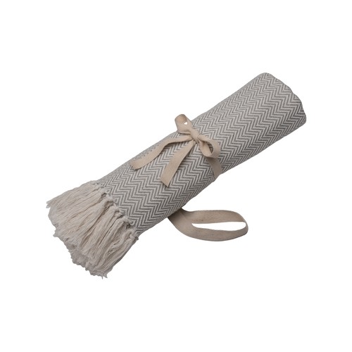Couverture à franges fabriquée à partir de matériaux 100 % recyclés