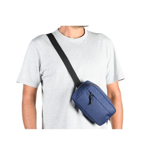 MYKONOS. Sac type "banane" en polyester recyclé 600D et doublure en polyester recyclé 210D MYKONOS. Sac type "banane" en polyester recyclé 600D et doublure en polyester recyclé 210D