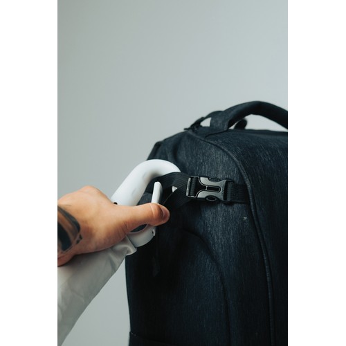 Yara 21" AWARE™ RPET solid colour umbrella with carabiner Yara 21" AWARE™ RPET solid colour umbrella with carabiner