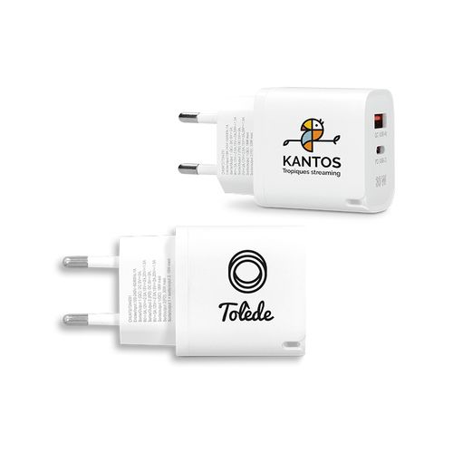 30 W USB QC & PD TYPE-C OUTPUTS FAST CHARGER 30 W USB QC & PD TYPE-C OUTPUTS FAST CHARGER