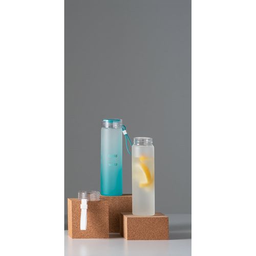 WILLIAMS. Bouteille en verre borosilicate et bouchon en AS 470 mL WILLIAMS. Bouteille en verre borosilicate et bouchon en AS 470 mL