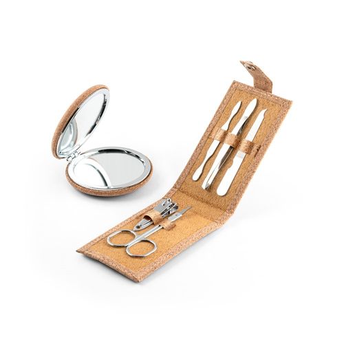 ZENA. Set de manucure en liège avec pièces en acier inoxydable ZENA. Set de manucure en liège avec pièces en acier inoxydable
