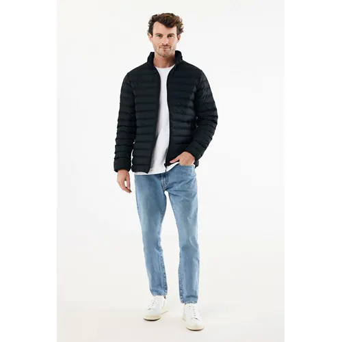 Doudoune homme en polyester recyclé IQONIQ Maiko Doudoune homme en polyester recyclé IQONIQ Maiko