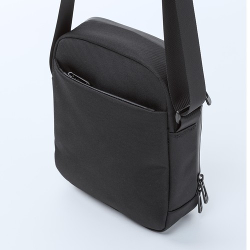 BIZZ PRO COMPACT SHOULDER BAG BIZZ PRO COMPACT SHOULDER BAG