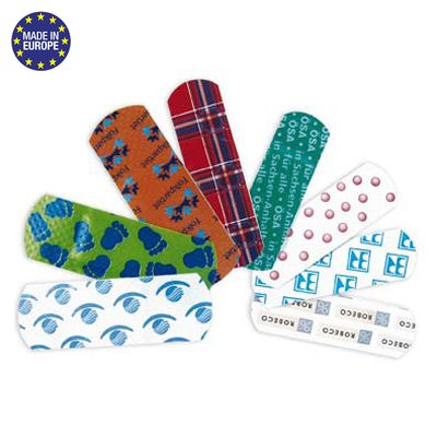 Cardboard sleeve with 4 plasters