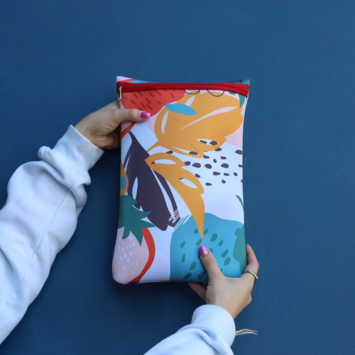 CUSTOMIZABLE NEOPRENE TABLET COVER