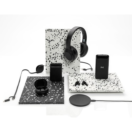 10W Wireless Charger aus RCS Standard recyceltem Kunststoff 10W Wireless Charger aus RCS Standard recyceltem Kunststoff