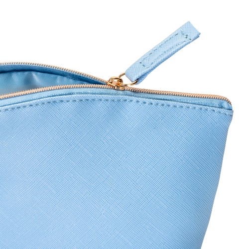 Multipurpose PU fine grain saffiano beauty case. Zipper closure and inner lining Multipurpose PU fine grain saffiano beauty case. Zipper closure and inner lining