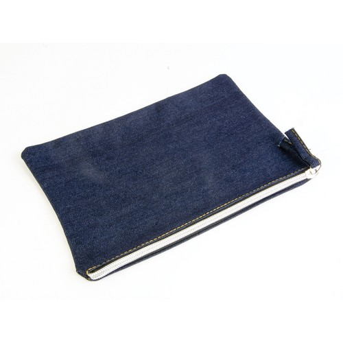 Beauty case en coton DENIM 220 g/m2 (85% coton - 15% polyester) avec fermeture éclair Beauty case en coton DENIM 220 g/m2 (85% coton - 15% polyester) avec fermeture éclair