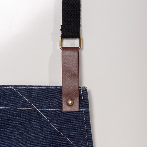 Grembiule da cucina regolabile in cotone denim con 2 tasche frontali.