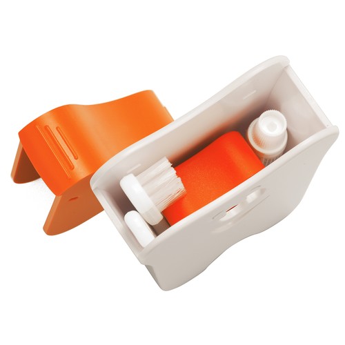 Travel toothbrush set