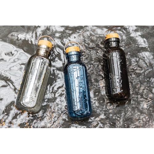Bouteille 680ml en rPET RCS, couvercle en bambou Bouteille 680ml en rPET RCS, couvercle en bambou