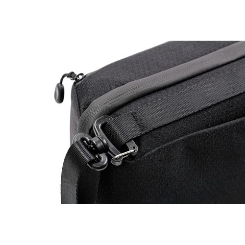 BrandCharger Zen multifunctional bag
