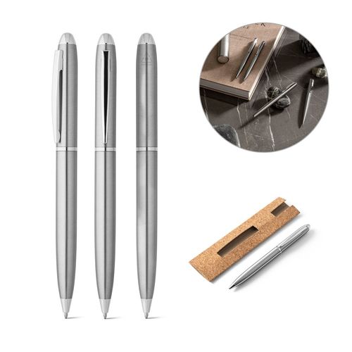 CHRIS. Stylo à bille avec corps en acier inoxydable (53% rSS) avec clip CHRIS. Stylo à bille avec corps en acier inoxydable (53% rSS) avec clip