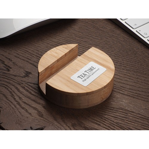 Drewniana podstawka pod telefon