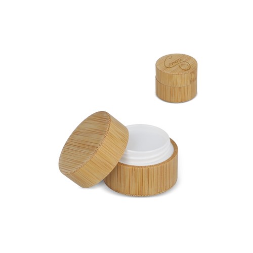 Lippenbalsem rond bamboe