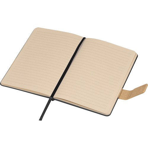 Notebook with magnetic closure Notebook with magnetic closure
