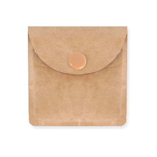 Ashtray with fireproof aluminum interior. Renan