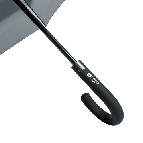 Paraguas extensible Swiss Peak AWARE™ de 23" a 27"