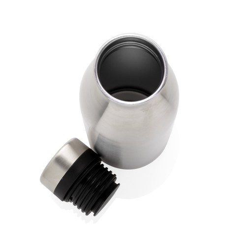 Bouteille d’eau 500ml en acier inoxydable recyclé RCS Bouteille d’eau 500ml en acier inoxydable recyclé RCS