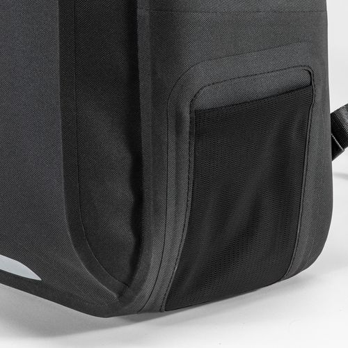 Zaino porta pc (15) in poliestere waterproof con rivestimento interno in TPU Zaino porta pc (15) in poliestere waterproof con rivestimento interno in TPU