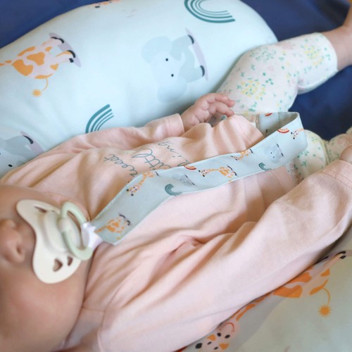 CUSTOMIZABLE PACIFIER HOLDER CUSTOMIZABLE PACIFIER HOLDER