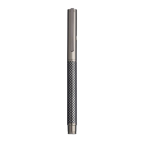 Penna a scatto in metallo brunito. Finiture in fibra di vetro, con scatola in cartoncino Penna a scatto in metallo brunito. Finiture in fibra di vetro, con scatola in cartoncino