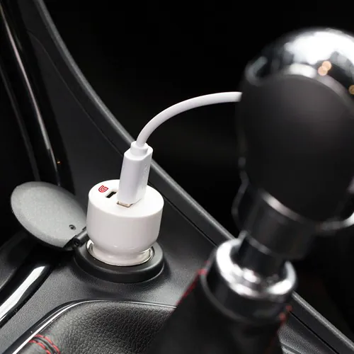 USB-C & USB Autoladegerät REEVES-VALLEJO USB-C & USB Autoladegerät REEVES-VALLEJO