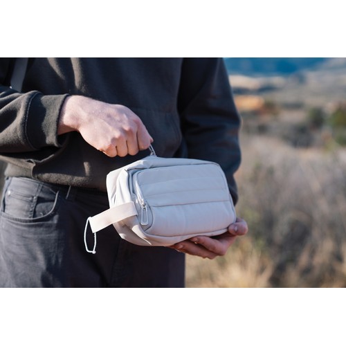 Armond AWARE™ RPET toilettas Armond AWARE™ RPET toilettas