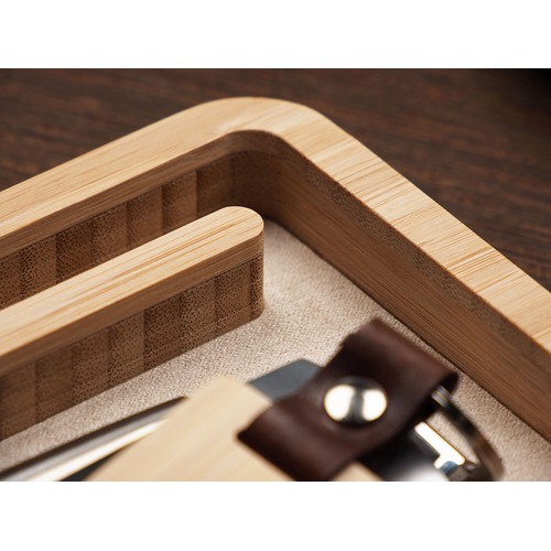 Drewniany organizer na biurko