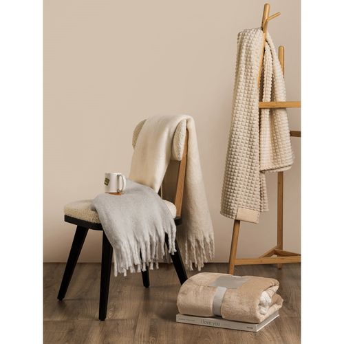 CELINE. Couverture en polyester recyclé (100% rPET) avec détail cousu pour la personnalisation