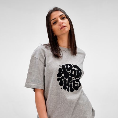 Paloma oversized t-shirt. 100% organic cotton. 240gsm. Made in PT Paloma oversized t-shirt. 100% organic cotton. 240gsm. Made in PT
