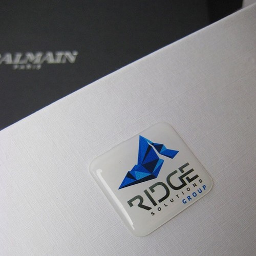 AUTOCOLLANT ÉPOXY 2,5X2,5CM PERSONNALISABLE