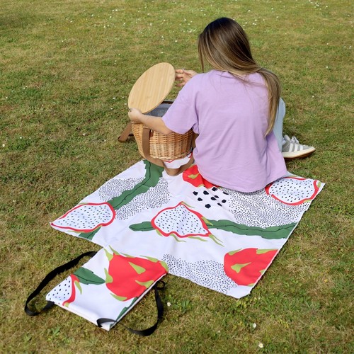 CUSTOMIZABLE PICNIC TOWEL BACKPACK