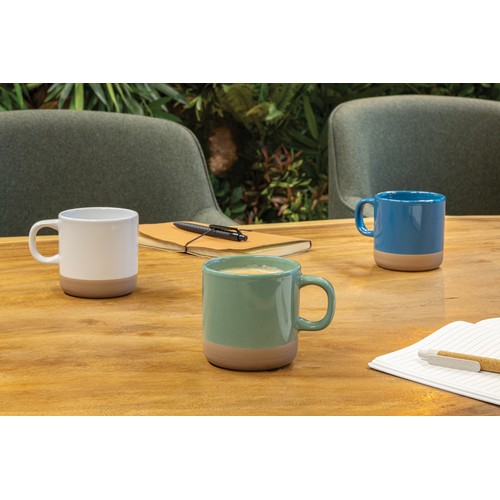 Taza de cerámica esmaltada 360ml. Taza de cerámica esmaltada 360ml.