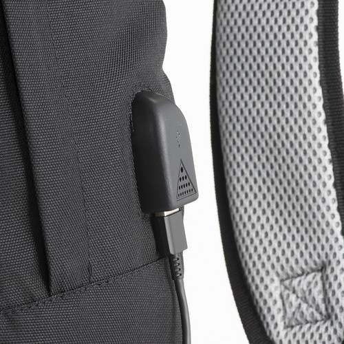 600D polyester PC backpack. Main laptop pocket and 3 front pockets. Breathable material