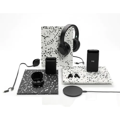 Auriculares de plástico reciclado estándar RCS