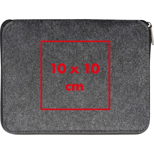 Colouring set in felt case